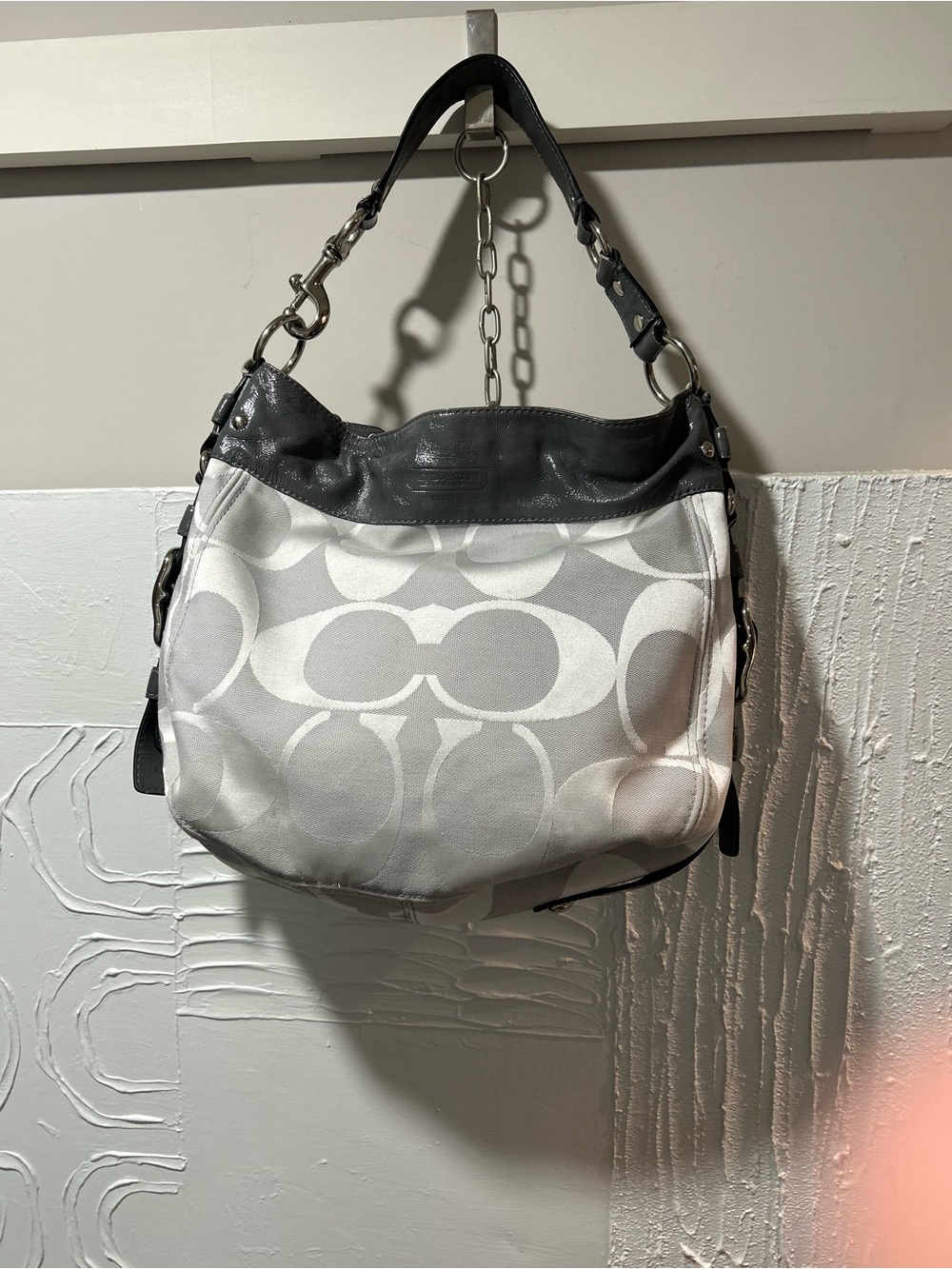 Coach XL Zoe Hobo F14631 Optic Signature Silver Gray Jacquard Y2K Bag